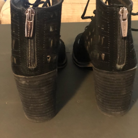 Vince Camuto tarita sandals - Picture 3 of 4